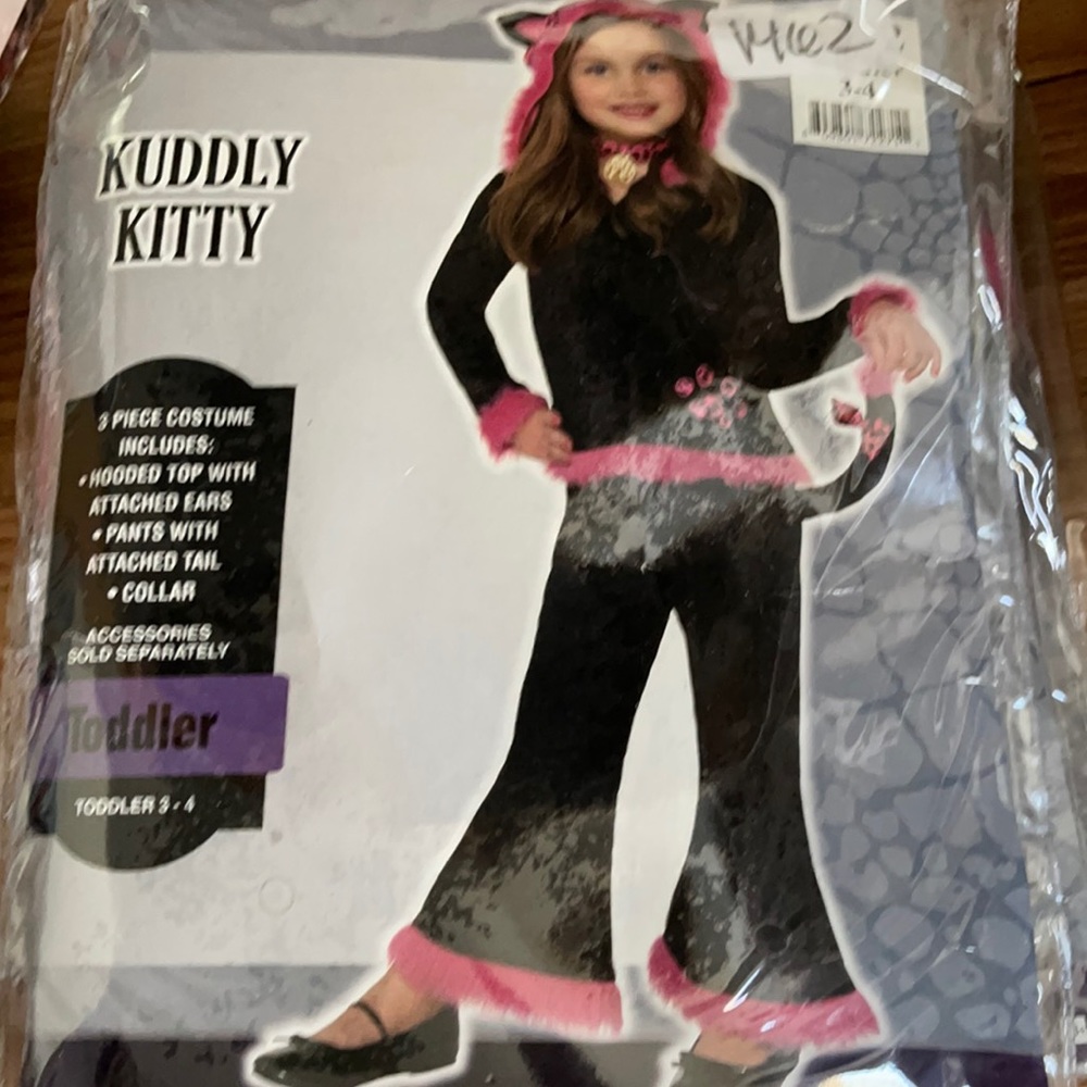 Kuddly Kitty